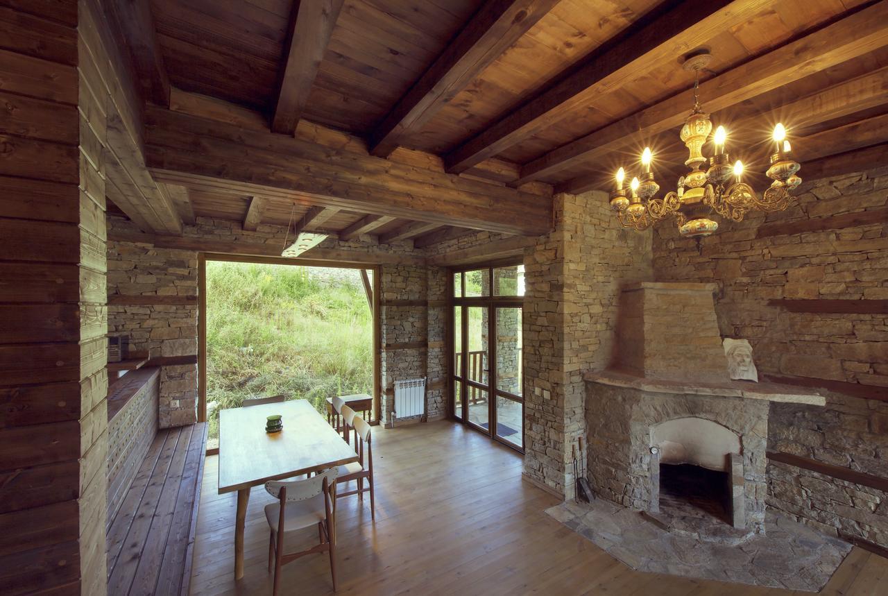 Leshten Guest Homes Bagian luar foto